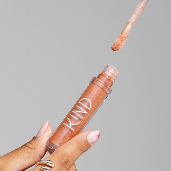 GLOSS LABIAL COM COR - TODO DIA (MARROM CLARO)
